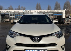 Toyota RAV4 2017 года