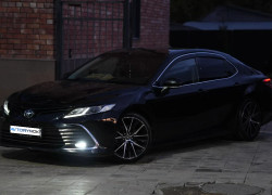 Toyota Camry 2023 года