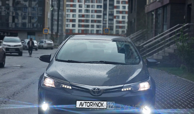 Toyota Corolla 2018 года