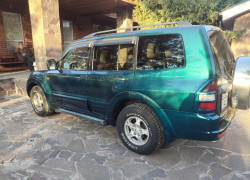 Mitsubishi Pajero 2002 года