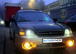 Subaru Outback 2000 года
