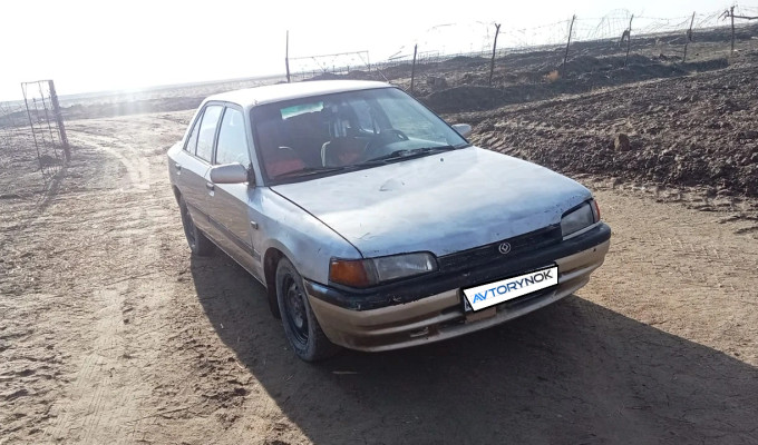 Mazda 323 1992 года