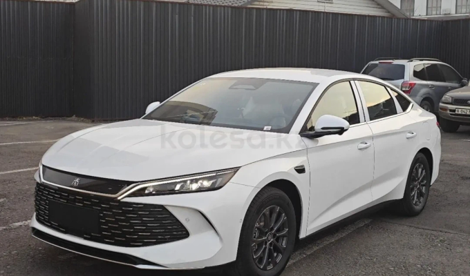BYD Qin L DM-i 2025 года