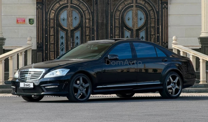 Mercedes-Benz S-Класс 2010 года