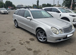 Mercedes-Benz E-Класс 2004 года