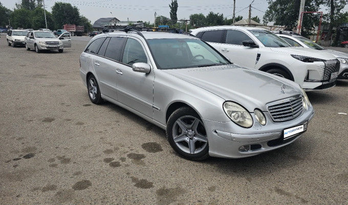 Mercedes-Benz E-Класс 2004 года