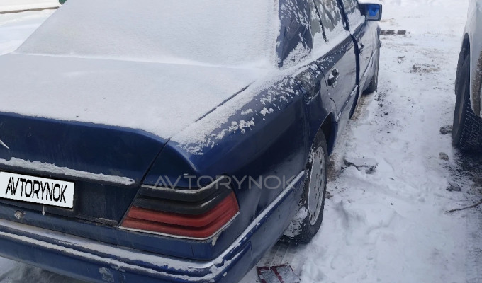 Mercedes-Benz E-Класс 1992 года