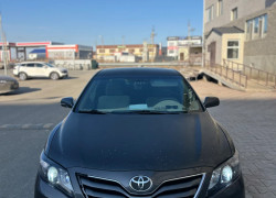 Toyota Camry 2010 года