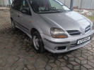 Nissan Almera Tino 2003 года