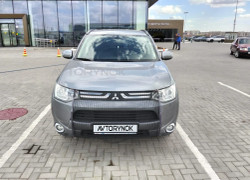Mitsubishi Outlander 2013 года