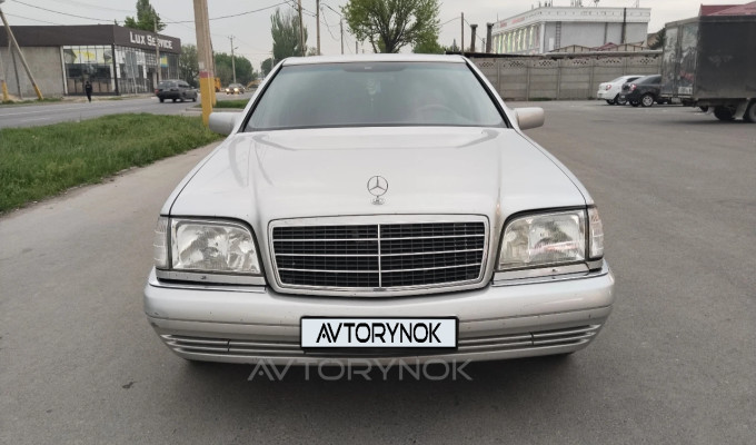 Mercedes-Benz S-Класс 1993 года