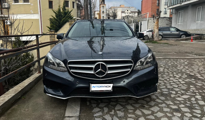 Mercedes-Benz E-Класс 2013 года