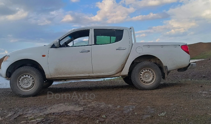 Mitsubishi L200 2007 года