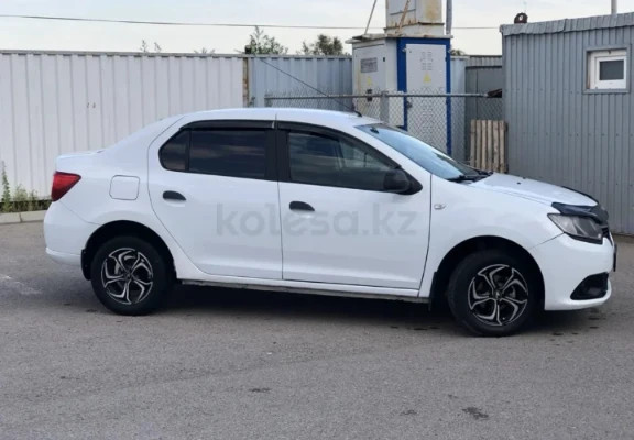 Renault Logan 2017 года