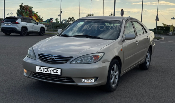 Toyota Camry 2004 года