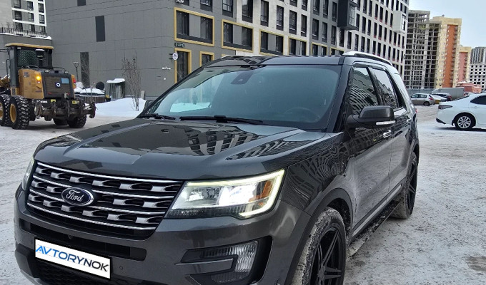 Ford Explorer 2015 года