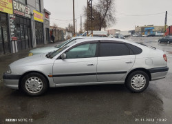 Toyota Avensis 2002 года