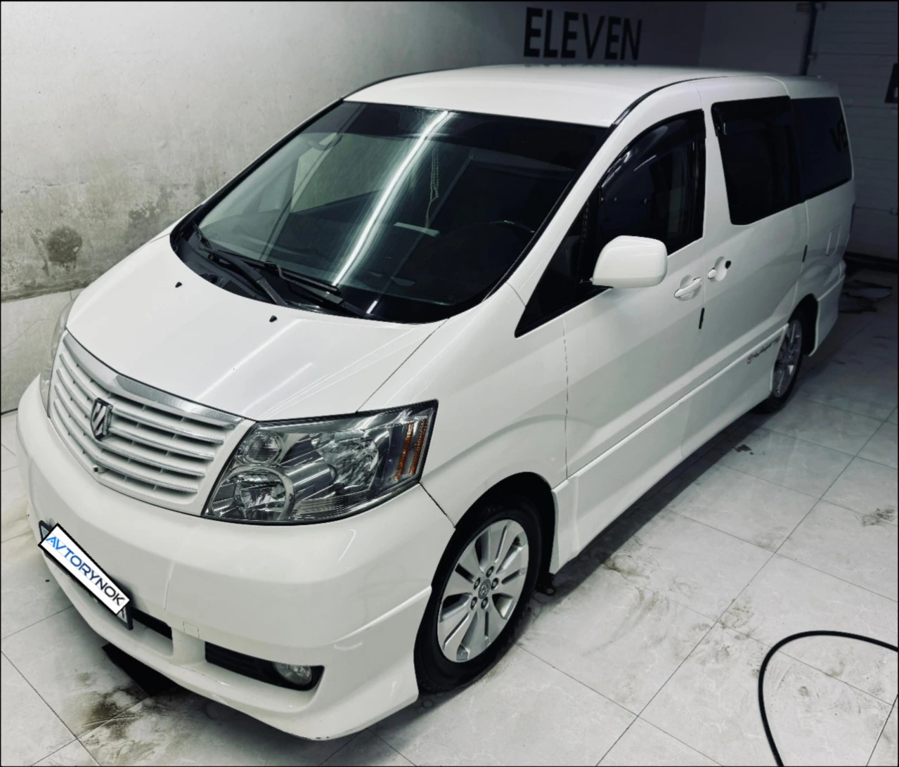 Toyota Alphard, 2002