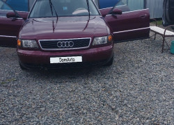 Audi A8 1995 года