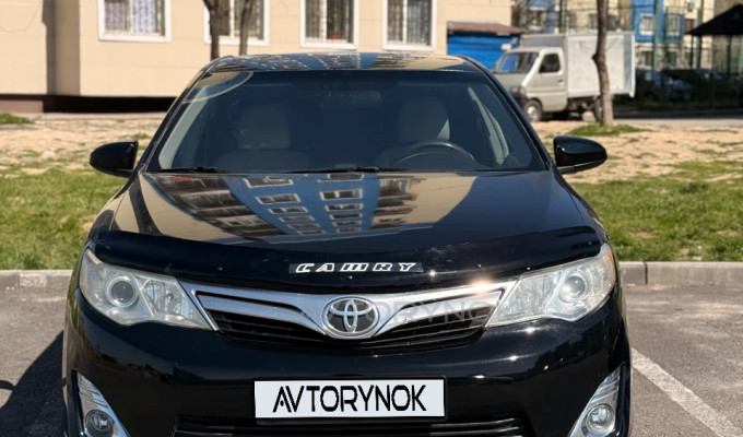 Toyota Camry 2014 года