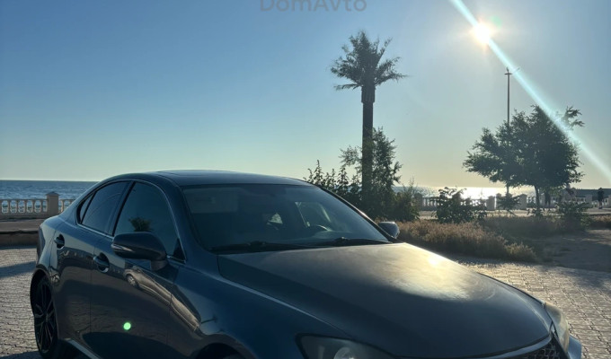 Lexus IS 2012 года