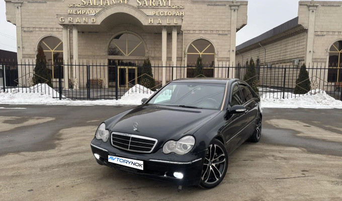 Mercedes-Benz C-Класс 2002 года