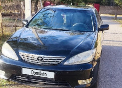 Toyota Camry 2005 года