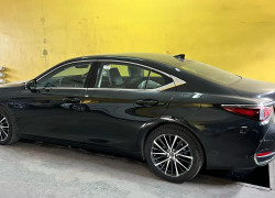 Lexus ES 2024 года