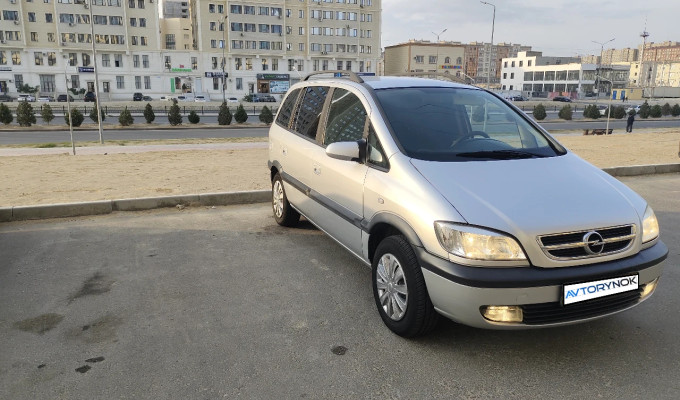 Opel Zafira 2003 года