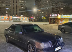 Mercedes-Benz E-Класс 1995 года