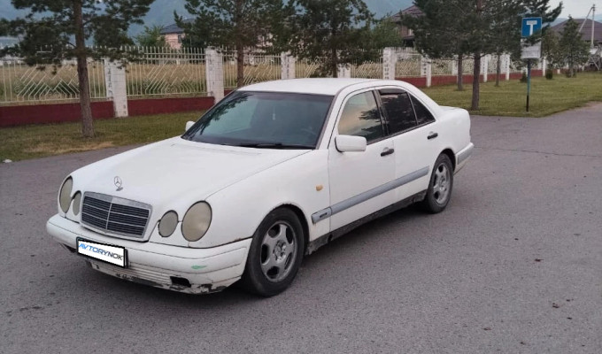 Mercedes-Benz E-Класс 1996 года