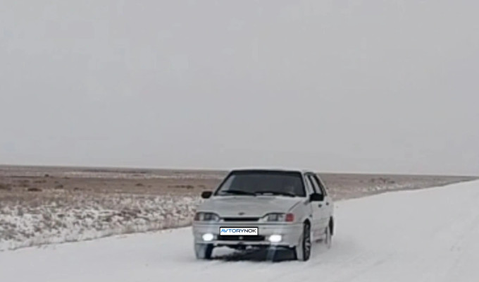 ВАЗ (Lada) 2115 2003 года