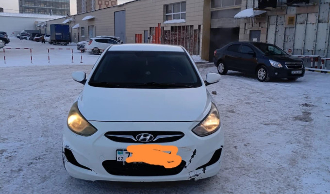 Hyundai Accent 2012 года