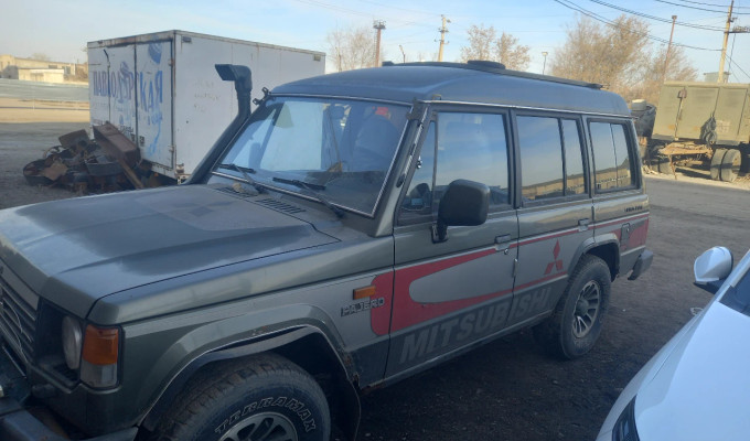 Mitsubishi Pajero 1989 года