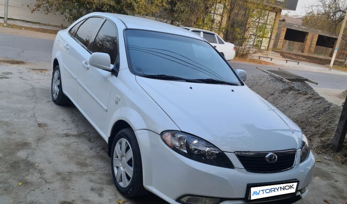 Daewoo Gentra 2015 года