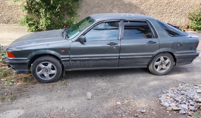 Mitsubishi Galant 1989 года