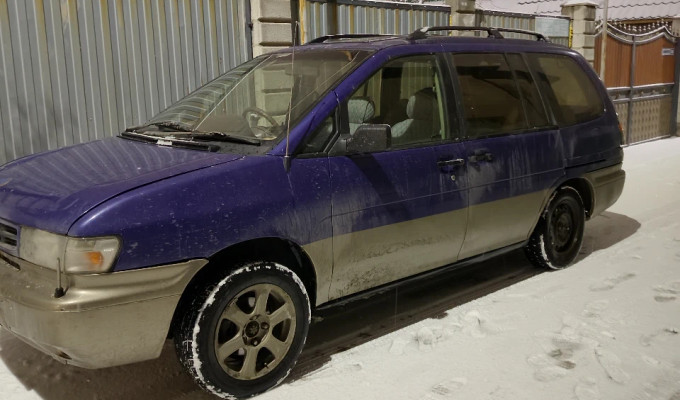 Nissan Prairie 1997 года