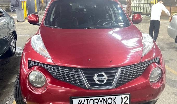 Nissan Juke 2012 года