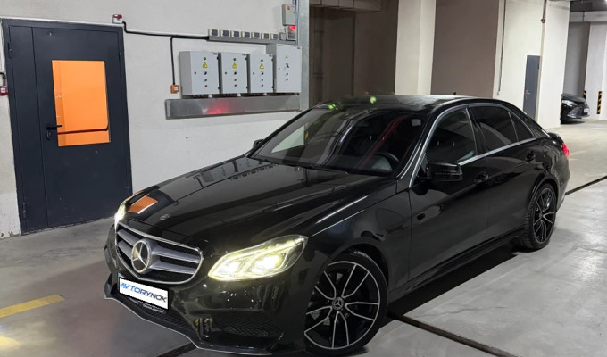 Mercedes-Benz E-Класс 2013 года