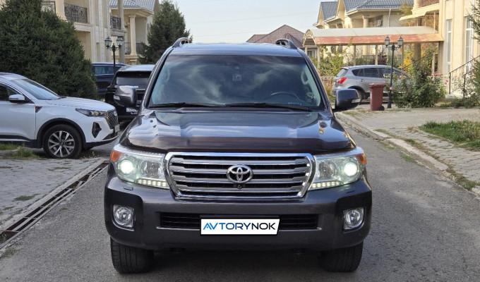 Toyota Land Cruiser 2012 года