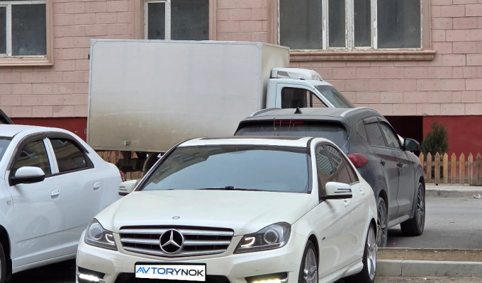 Mercedes-Benz C-Класс 2013 года
