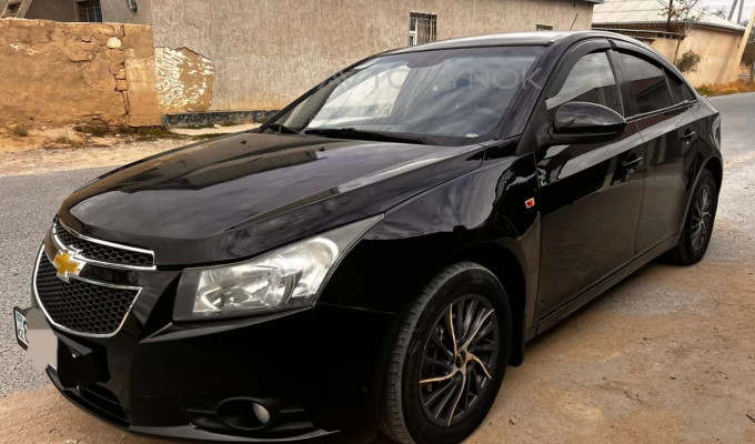 Chevrolet Cruze 2011 года