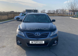 Toyota Camry 2010 года