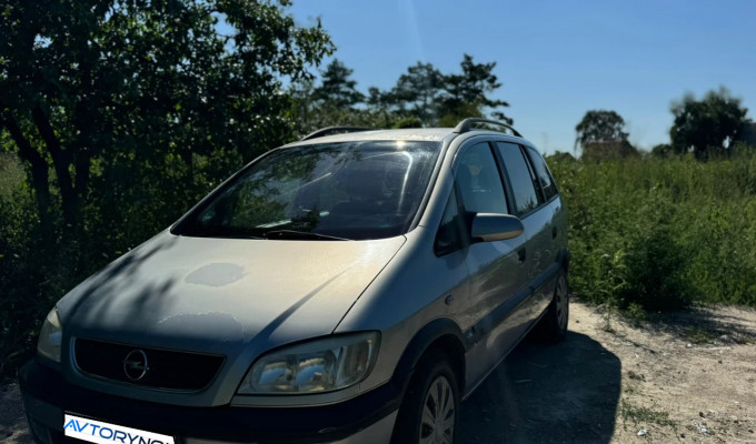 Opel Zafira 2001 года