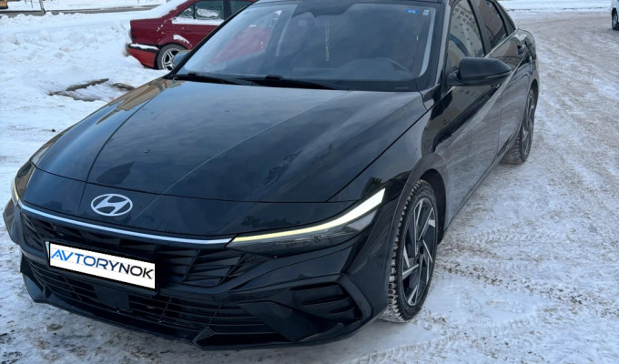 Hyundai Elantra 2024 года