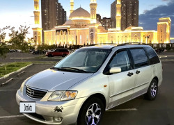 Mazda MPV 2000 года