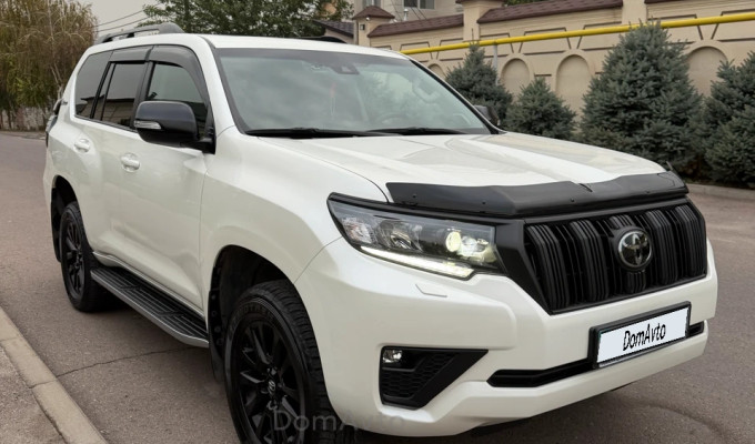 Toyota Land Cruiser Prado 2023 года