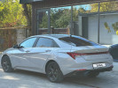 Hyundai Elantra 2022 года