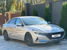 Hyundai Elantra 2022 года