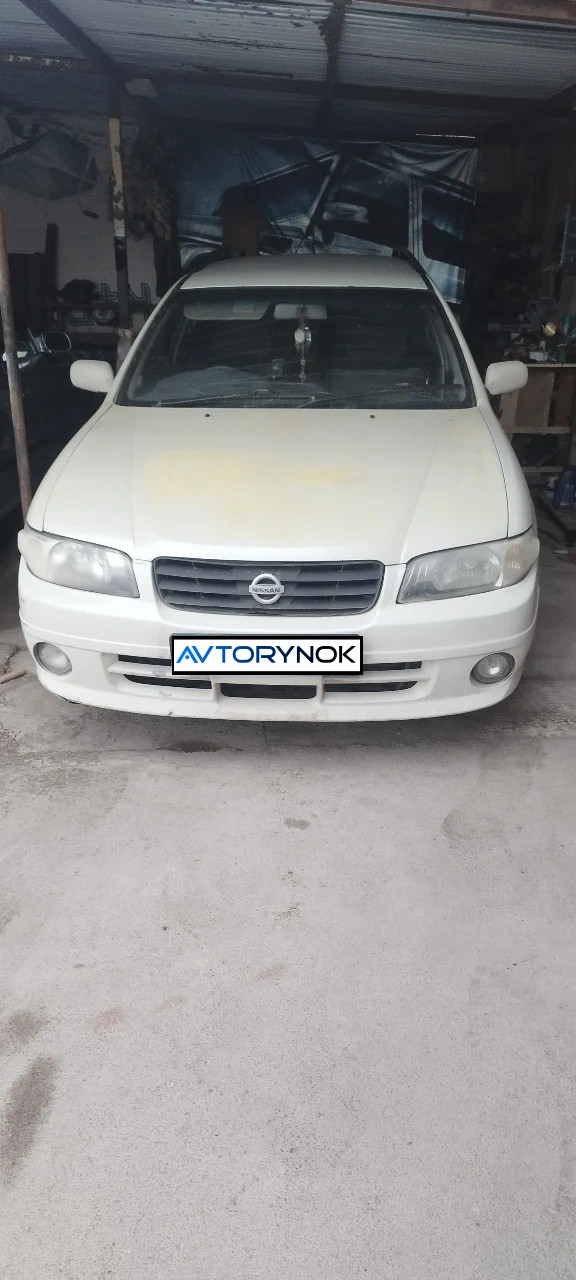 Nissan Avenir, 1997